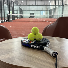 Joueurs de padel en action