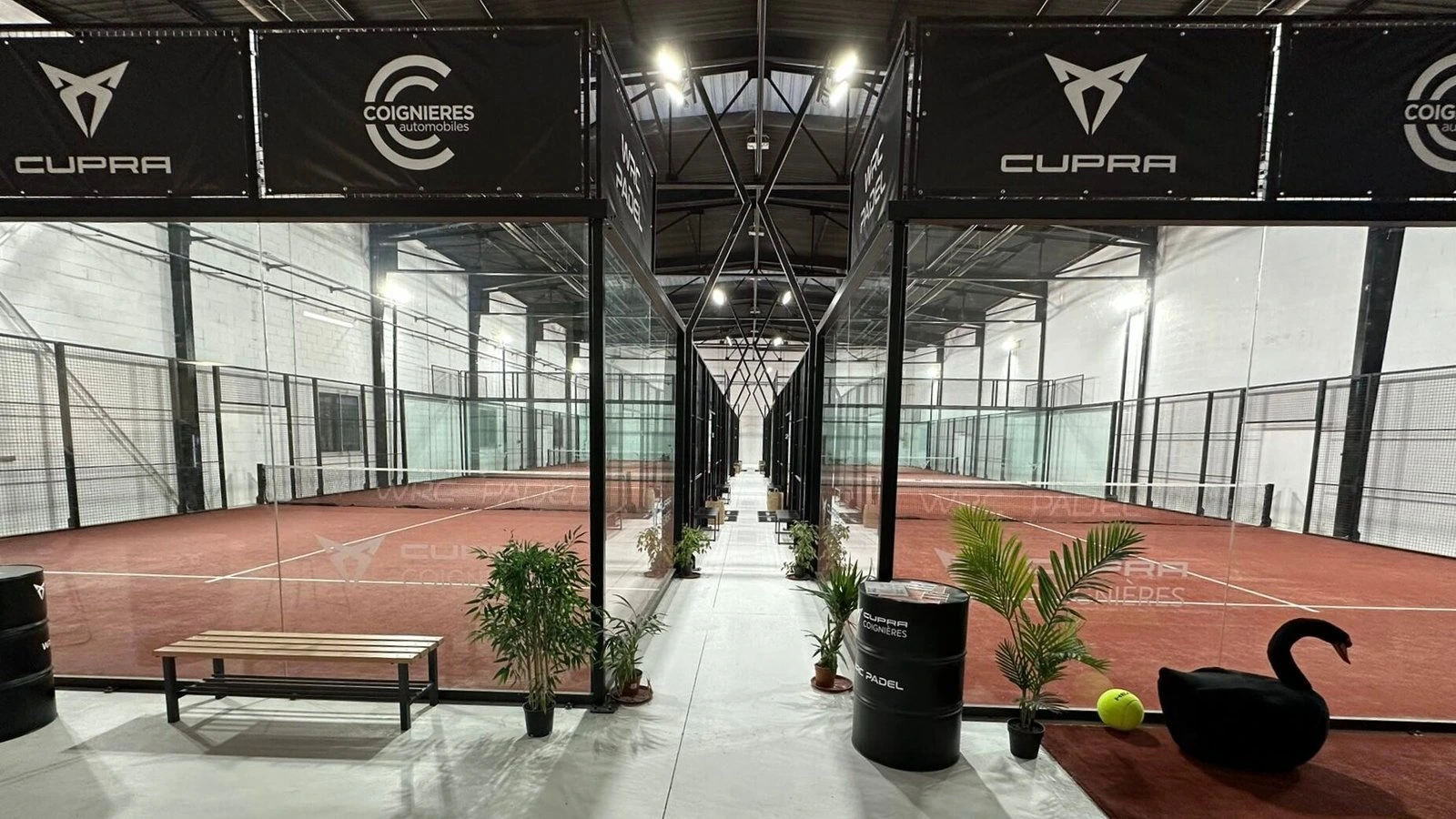 Terrains de padel indoor WRC PADEL